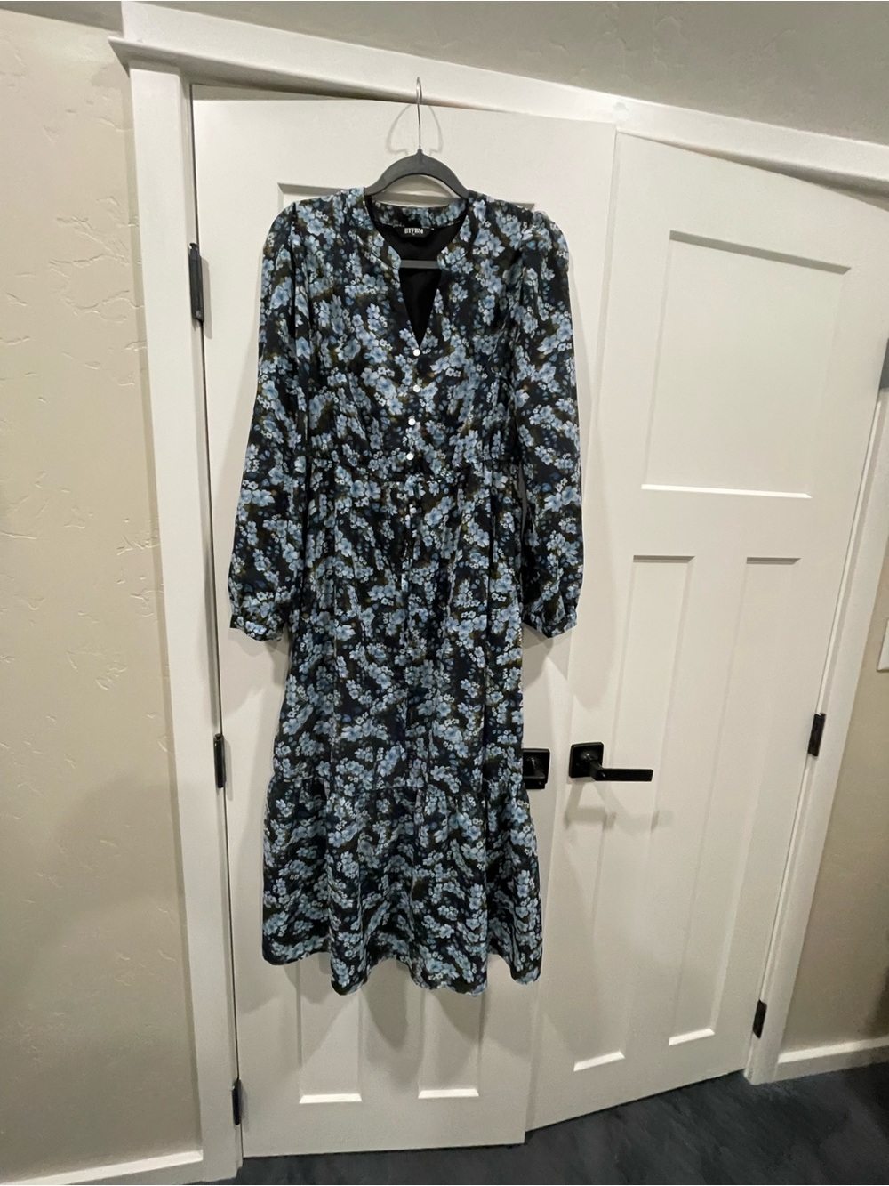 Floral Long-Sleeve Tiered Midi Dress - Blue Floral
